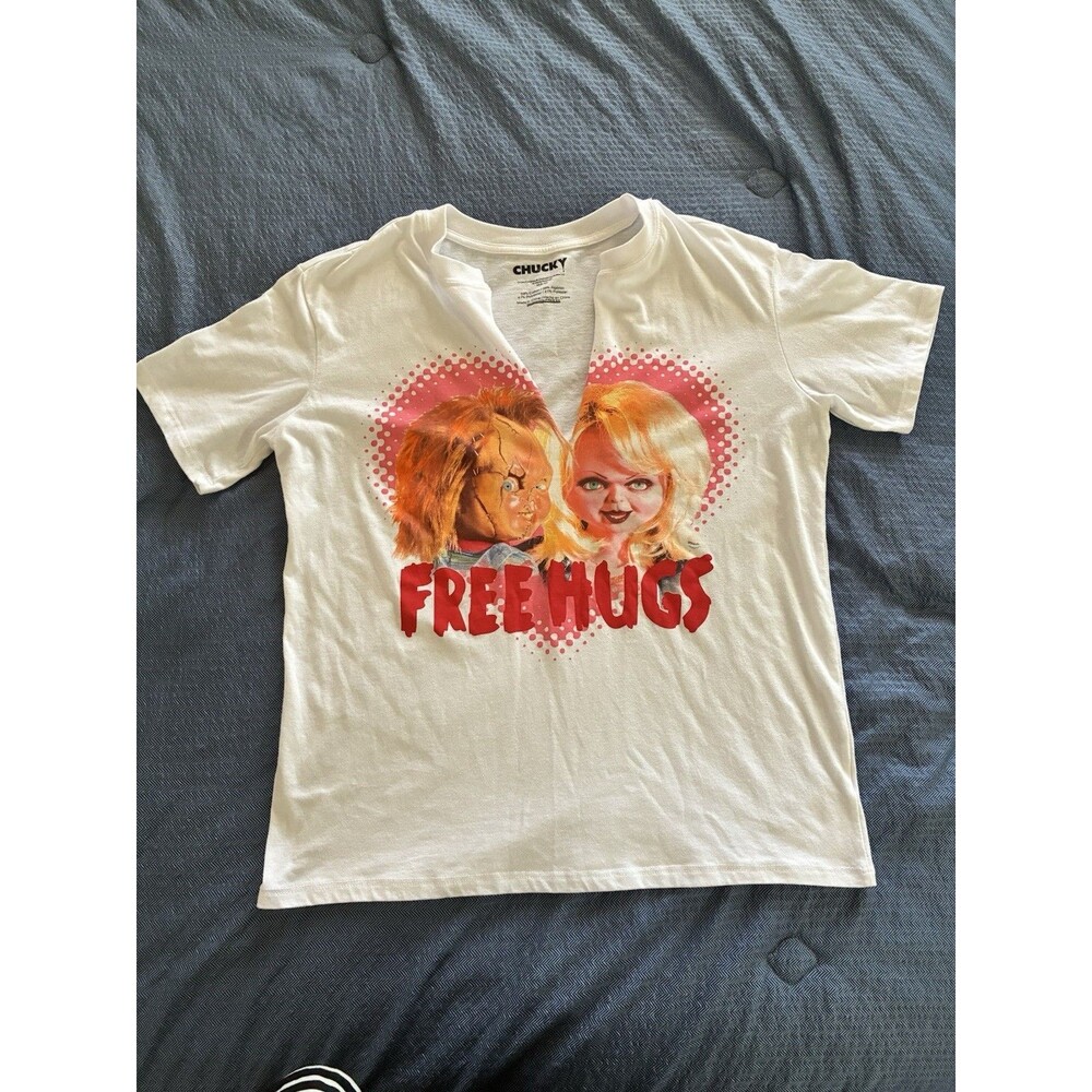 Chucky Free Hugs Graphic Print White Short Sleeve T-Shirt Medium 8-10 Tiffany